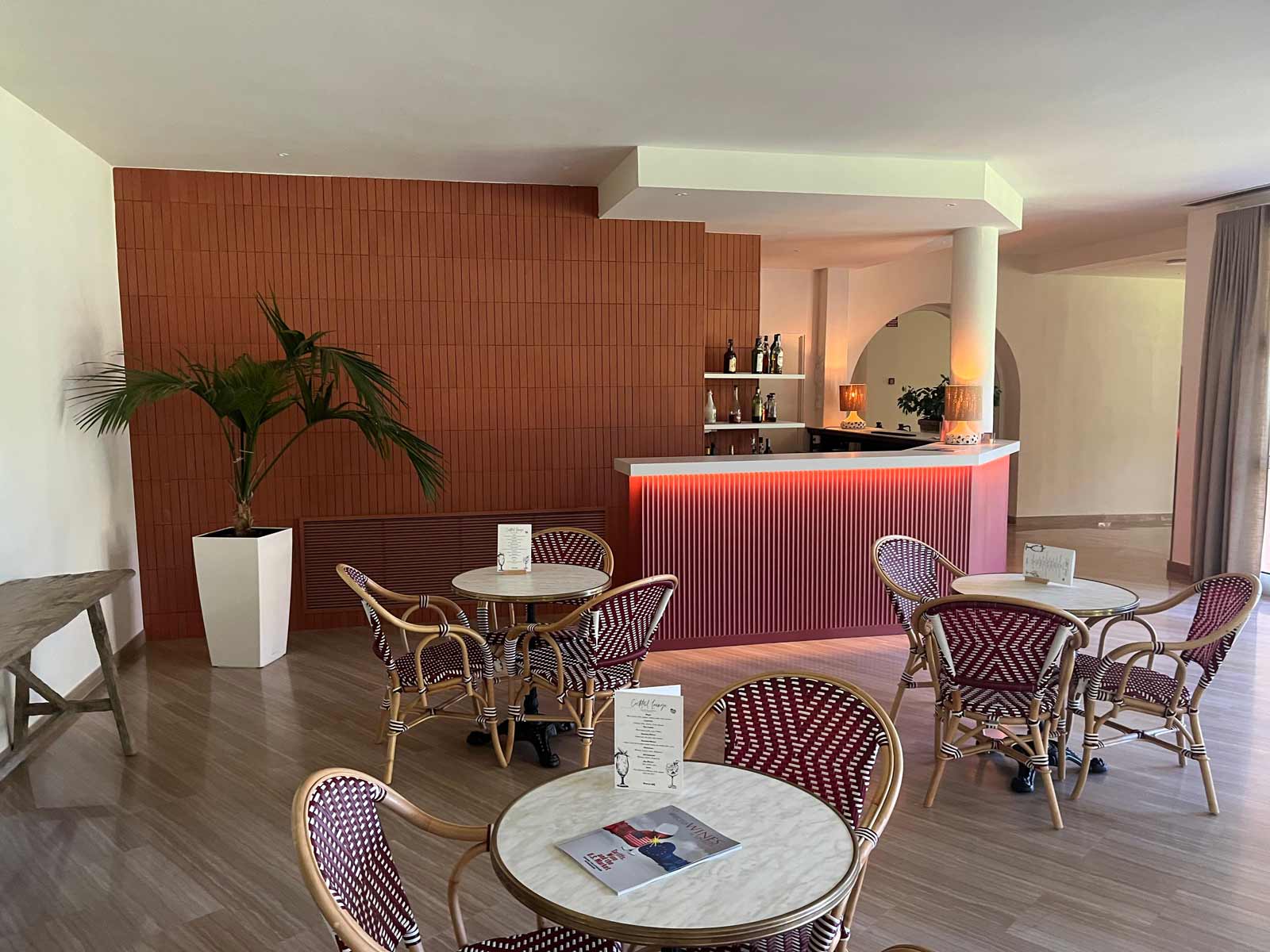 Wall Mouldings vs 3D Wall Panels: Which Is Better for a Hotel Project?